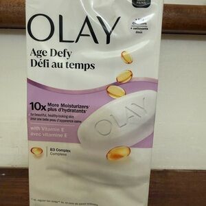 NWT OLAY Age Defy Beauty Bars